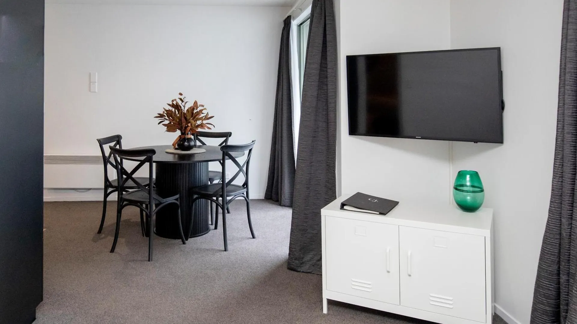 Cathedral Junction Apartments Крайстчёрч